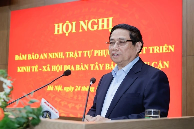 Thủ tướng Phạm Minh Chính khẳng định, Đảng, Nhà nước luôn dành sự quan tâm rất lớn và đã có nhiều chủ trương, nghị quyết, chỉ thị, kết luận đối với sự phát triển kinh tế, xã hội, đảm bảo an ninh, quốc phòng địa bàn Tây Bắc và phụ cận - Ảnh: VGP/Nhật Bắc