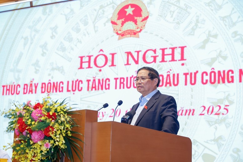 Thủ tướng lưu ý, phải bảo đảm tiến độ, chất lượng các dự án, không đội vốn, bảo đảm kỹ thuật, mỹ thuật, an toàn, vệ sinh môi trường và đặc biệt là phòng chống tham nhũng, tiêu cực - Ảnh: VGP/Nhật Bắc Thủ tướng lưu ý, phải bảo đảm tiến độ, chất lượng các dự án, không đội vốn, bảo đảm kỹ thuật, mỹ thuật, an toàn, vệ sinh môi trường và đặc biệt là phòng chống tham nhũng, tiêu cực - Ảnh: VGP/Nhật Bắc