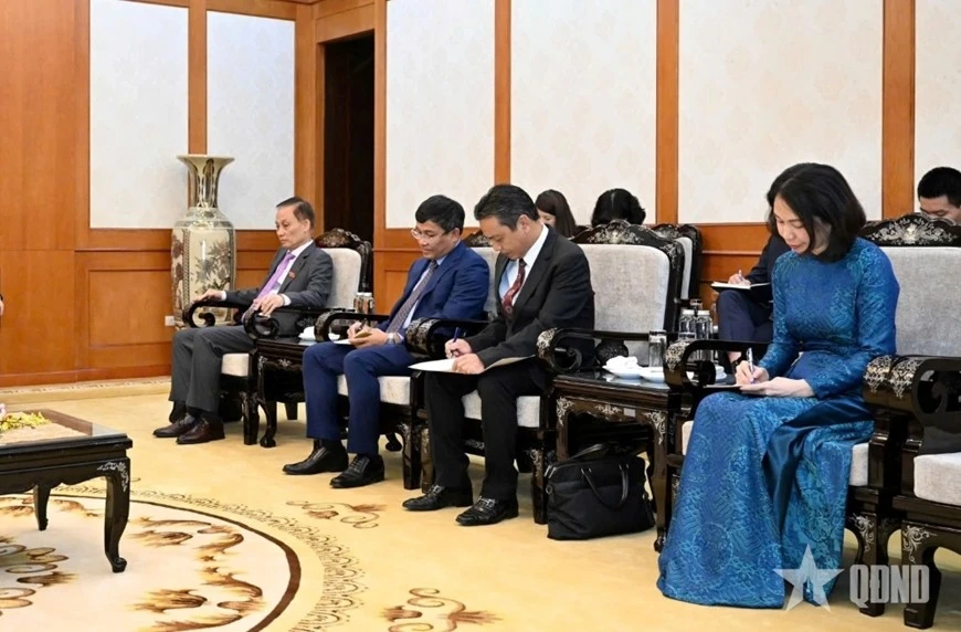 Các đại biểu Việt Nam tại buổi tiếp.