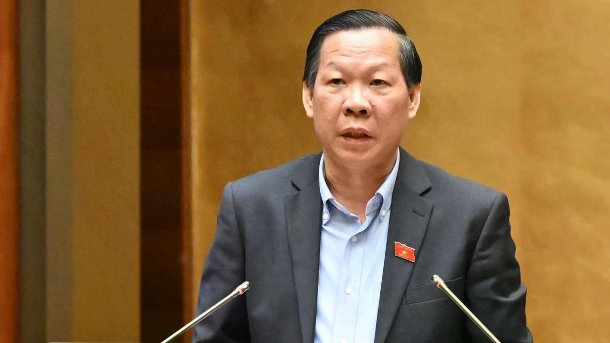 Chủ nhiệm Ủy ban Kinh tế và Tài chính của Quốc hội Phan Văn Mãi trình bày báo cáo thẩm tra Chủ nhiệm Ủy ban Kinh tế và Tài chính của Quốc hội Phan Văn Mãi trình bày báo cáo thẩm tra