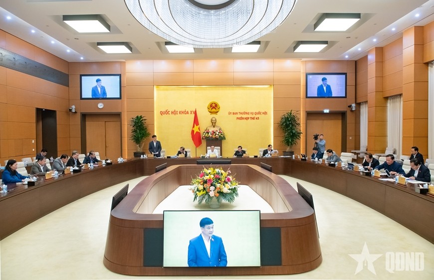Quang cảnh phiên họp. Ảnh: PHẠM THẮNG Quang cảnh phiên họp. Ảnh: PHẠM THẮNG