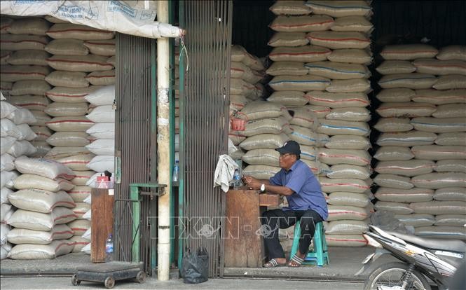 Một quầy bán gạo tại chợ ở Jakarta, Indonesia. Ảnh: AFP/TTXVN