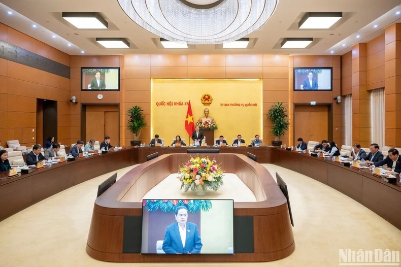 Toàn cảnh phiên họp. (Ảnh: DUY LINH)