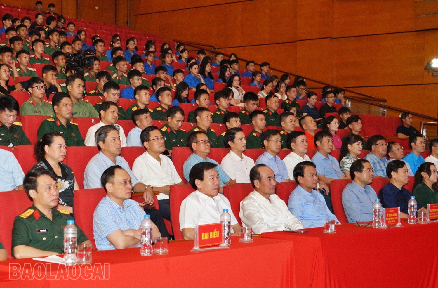 Các đại biểu dự chương trình. tri-an-1.jpg