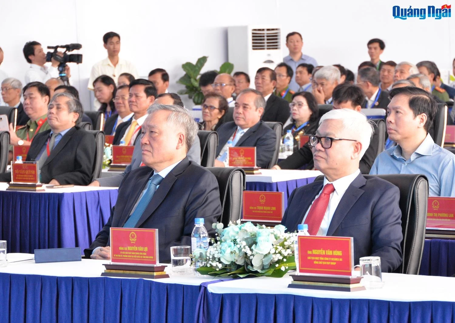 Ủy viên Bộ Chính trị, Phó Thủ tướng Thường trực Chính phủ Nguyễn Hòa Bình và các đại biểu dự lễ động thổ dự án.