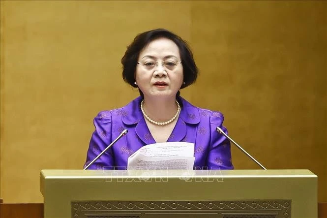 Bộ trưởng Bộ Nội vụ Phạm Thị Thanh Trà trình bày Tờ trình về việc sắp xếp đơn vị hành chính cấp tỉnh năm 2025. Ảnh: Doãn Tấn/TTXVN