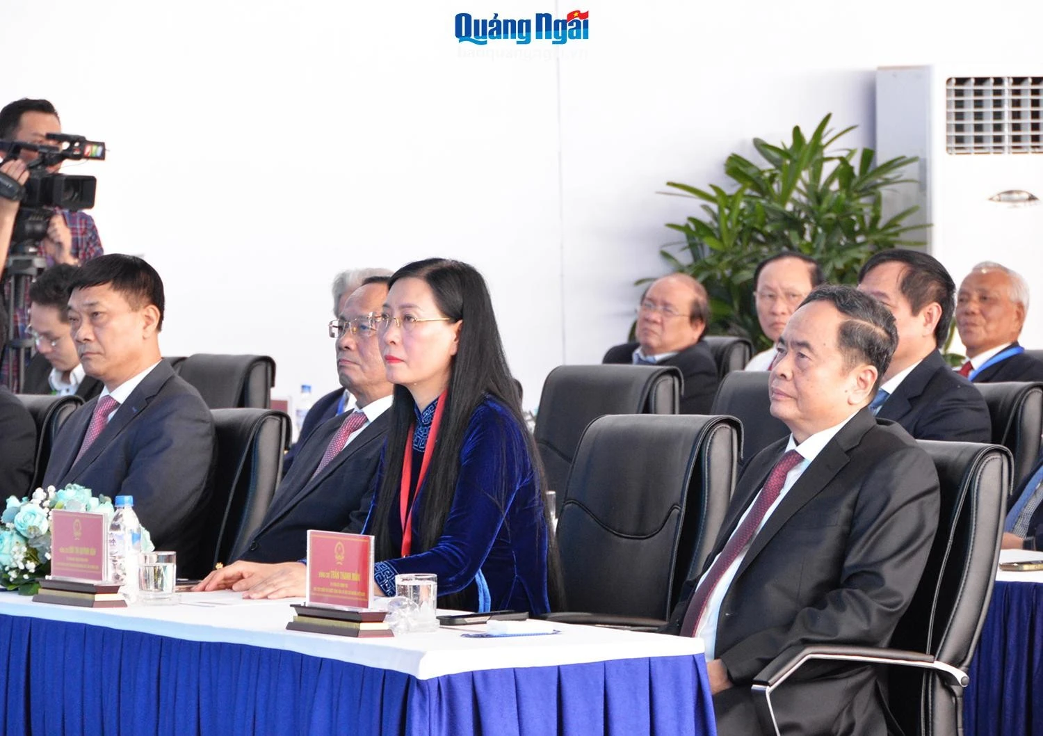 Ủy viên Bộ Chính trị, Chủ tịch Quốc hội Trần Thanh Mẫn, lãnh đạo tỉnh và các đại biểu dự lễ động thổ dự án.