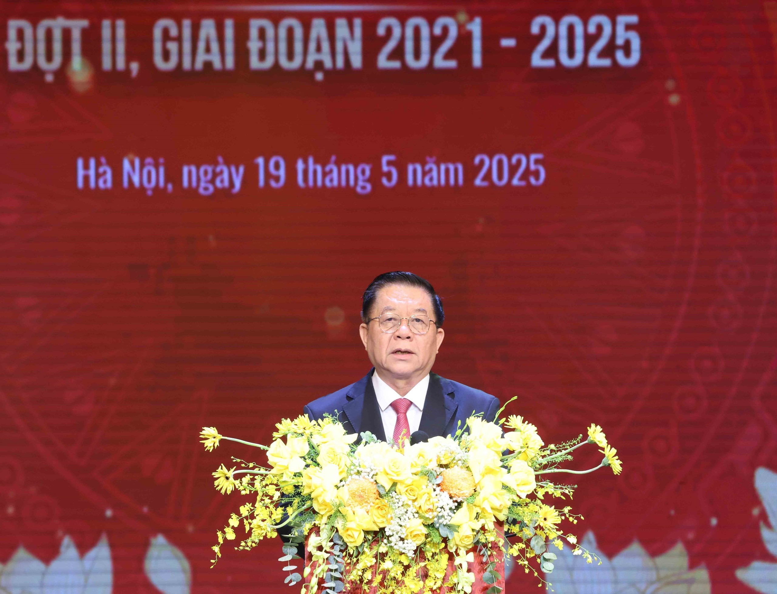 Đồng chí Nguyễn Trọng Nghĩa, Ủy viên Bộ Chính trị, Bí thư Trung ương Đảng, Trưởng Ban Tuyên giáo và Dân vận Trung ương phát biểu. Ảnh: TTXVN 112.jpg