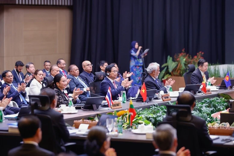 Đoàn đại biểu cấp cao Việt Nam tham dự các hội nghị cấp cao lần này với thông điệp xuyên suốt là chủ động, trách nhiệm và sẵn sàng đóng góp nhiều hơn nữa cho công việc chung của ASEAN.