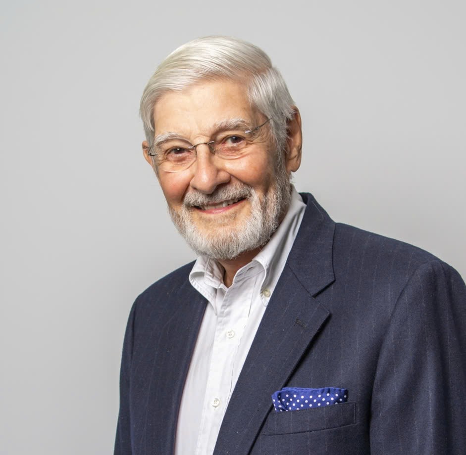 Ông Sesto Vecchi - Founder của Russin & Vecchi. image002.png