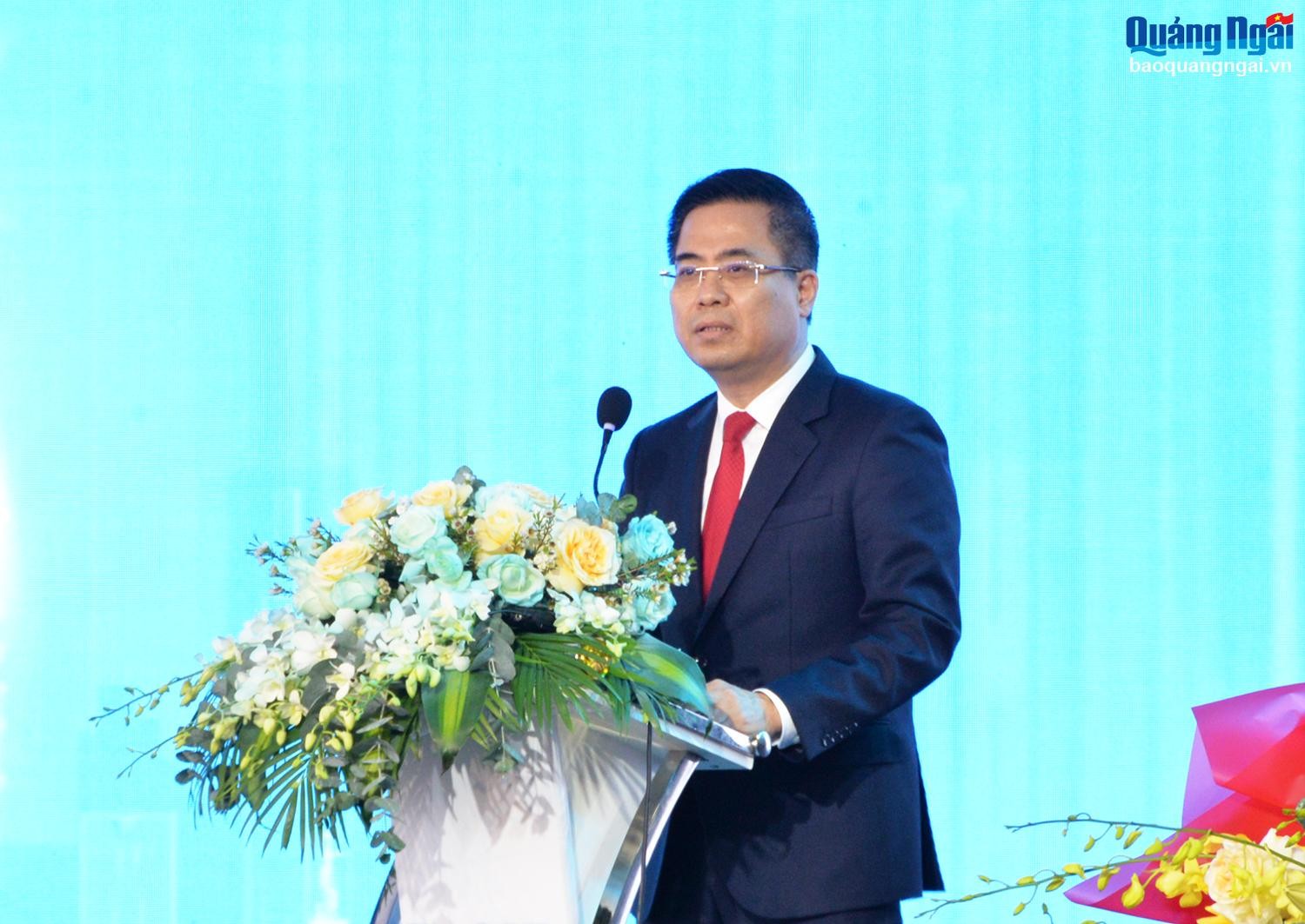 Phó Bí thư Tỉnh ủy, Chủ tịch UBND tỉnh Nguyễn Hoàng Giang phát biểu tại lễ động thổ dự án. Phó Bí thư Tỉnh ủy, Chủ tịch UBND tỉnh Nguyễn Hoàng Giang phát biểu tại lễ động thổ dự án.
