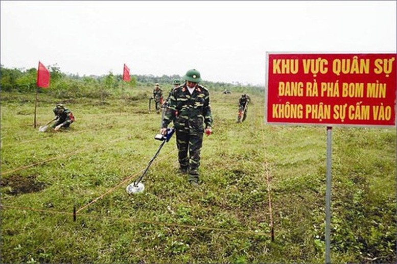 Nâng chế độ bồi dưỡng với người trực tiếp khảo sát, rà phá bom, mìn, vật nổ sau chiến tranh từ ngày 1/12/2024. Nâng chế độ bồi dưỡng với người trực tiếp khảo sát, rà phá bom, mìn, vật nổ sau chiến tranh từ ngày 1/12/2024.