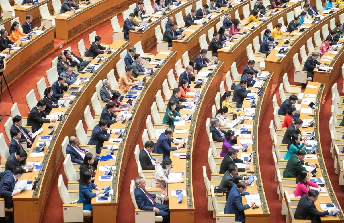 Các đại biểu tham dự kỳ họp.