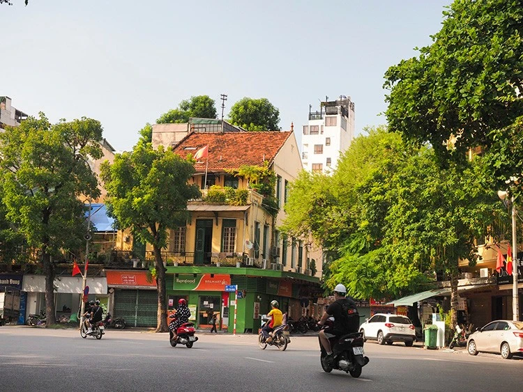 Bắc Bộ sáng sớm có sương mù nhẹ, ngày nắng.