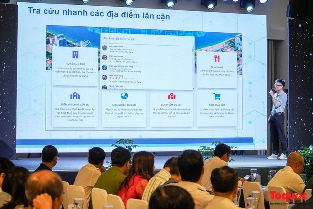 Nhiều tiện ích được tích hợp tại Trung tâm điều hành thông tin hỗ trợ khách du lịch của tỉnh Khánh Hòa.