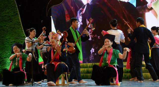 Liên hoan hát Then, đàn Tính và nghệ thuật Xòe Thái Lai Châu lần thứ VI năm 2024 diễn ra từ 27-29/9 (ảnh minh họa)