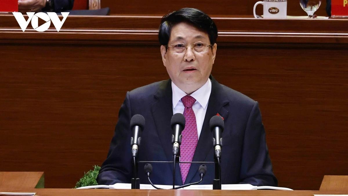 Ủy viên Bộ Chính trị, Chủ tịch nước Lương Cường trình bày Diễn văn khai mạc Đại hội. Ảnh: Ngọc Thành