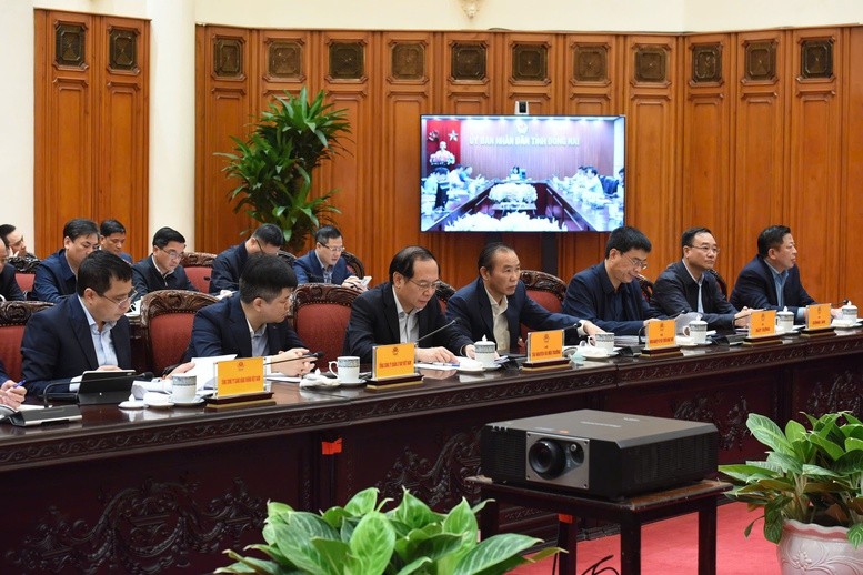 Đại diện lãnh đạo các bộ, ngành tham dự phiên họp - Ảnh: VGP/Nhật Bắc Đại diện lãnh đạo các bộ, ngành tham dự phiên họp - Ảnh: VGP/Nhật Bắc