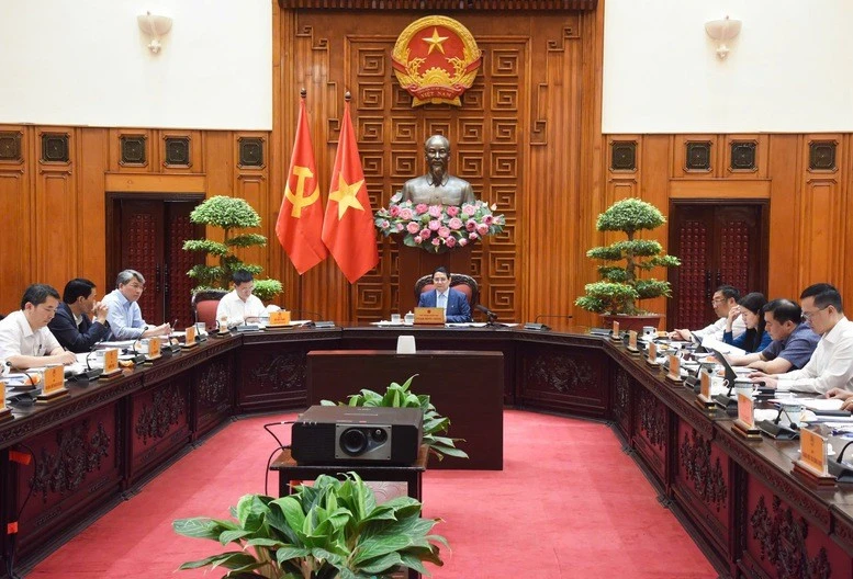 Thủ tướng yêu cầu từng bộ, ngành liên quan xây dựng phương án cụ thể, Bộ Công Thương tập hợp và hoàn thành các phương án đàm phán trong ngày mai (30/4) - Ảnh: VGP/Nhật Bắc