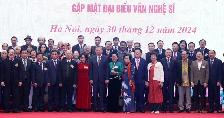 Tổng Bí thư Tô Lâm và các đại biểu dự Hội nghị - Ảnh: VGP/Đức Tuân Tổng Bí thư Tô Lâm và các đại biểu dự Hội nghị - Ảnh: VGP/Đức Tuân