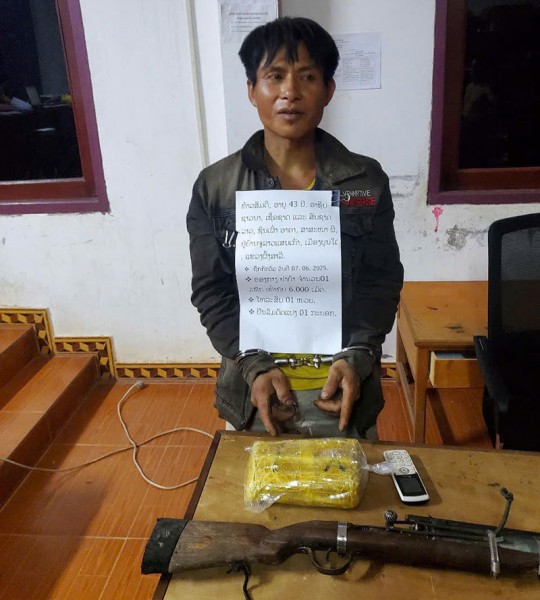 Đối tượng Sổm Đi và tang vật. Đối tượng Sổm Đi và tang vật.