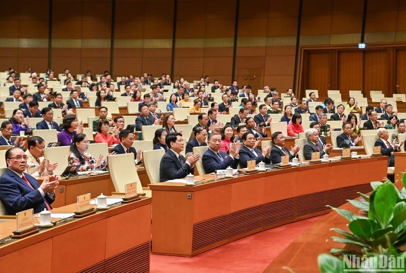 Các đồng chí lãnh đạo Đảng, Nhà nước và các đại biểu Quốc hội dự phiên khai mạc Kỳ họp thứ 9, Quốc hội khóa XV. (Ảnh: DUY LINH)