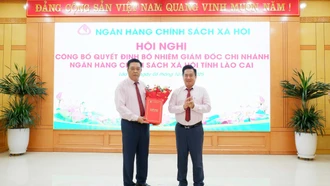 Trao quyết định bổ nhiệm Giám đốc Ngân hàng CSXH Chi nhánh tỉnh Lào Cai