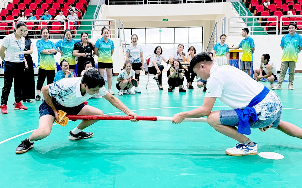 Yên Bái: Sôi nổi Giải thể thao chào mừng kỷ niệm 100 năm ngày Báo chí Cách mạng Việt Nam 21/6 ảnh 1 Yên Bái: Sôi nổi Giải thể thao chào mừng kỷ niệm 100 năm ngày Báo chí Cách mạng Việt Nam 21/6 ảnh 1