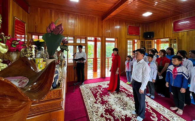 Yên Bái chú trọng giáo dục chính trị tư tưởng cho học sinh, sinh viên ảnh 1 Yên Bái chú trọng giáo dục chính trị tư tưởng cho học sinh, sinh viên ảnh 1