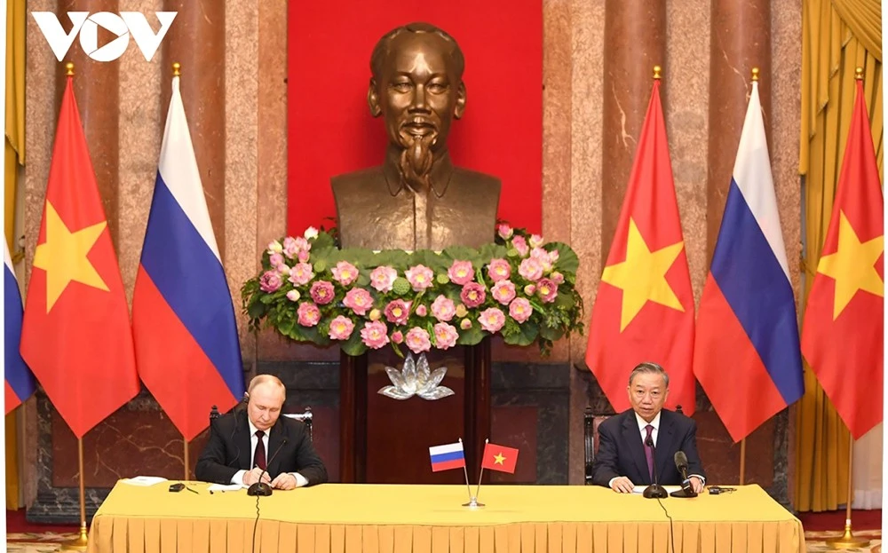 Toàn cảnh chuyến thăm Việt Nam của Tổng thống Nga Vladimir Putin ảnh 6