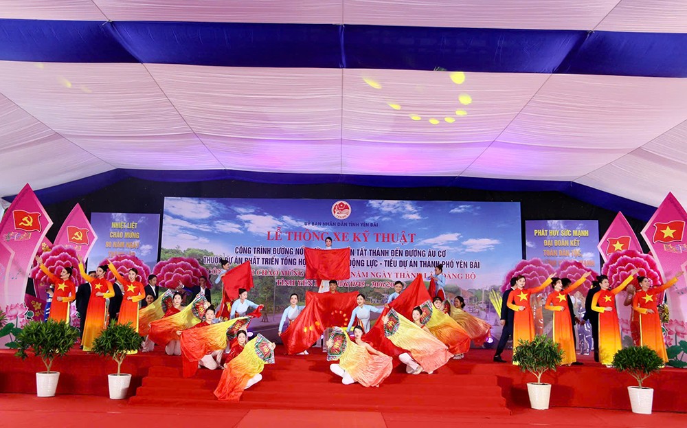 Thông xe kỹ thuật tuyến đường huyết mạch nối đường Nguyễn Tất Thành và đường Âu Cơ ảnh 2 Thông xe kỹ thuật tuyến đường huyết mạch nối đường Nguyễn Tất Thành và đường Âu Cơ ảnh 2