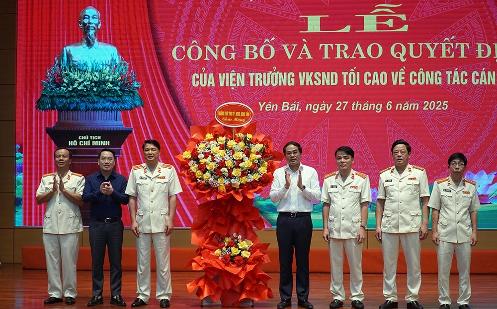 Bổ nhiệm Viện trưởng và 4 Phó Viện trưởng Viện Kiểm sát nhân dân tỉnh Lào Cai (mới) ảnh 1
