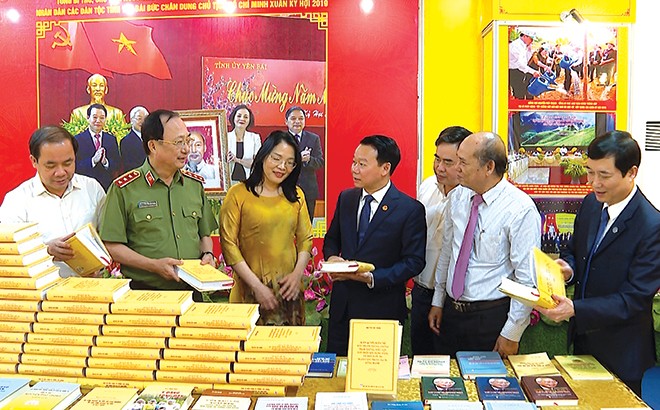 Tài liệu quan trọng cho công tác đấu tranh chống tham nhũng của Đảng ảnh 1 Tài liệu quan trọng cho công tác đấu tranh chống tham nhũng của Đảng ảnh 1