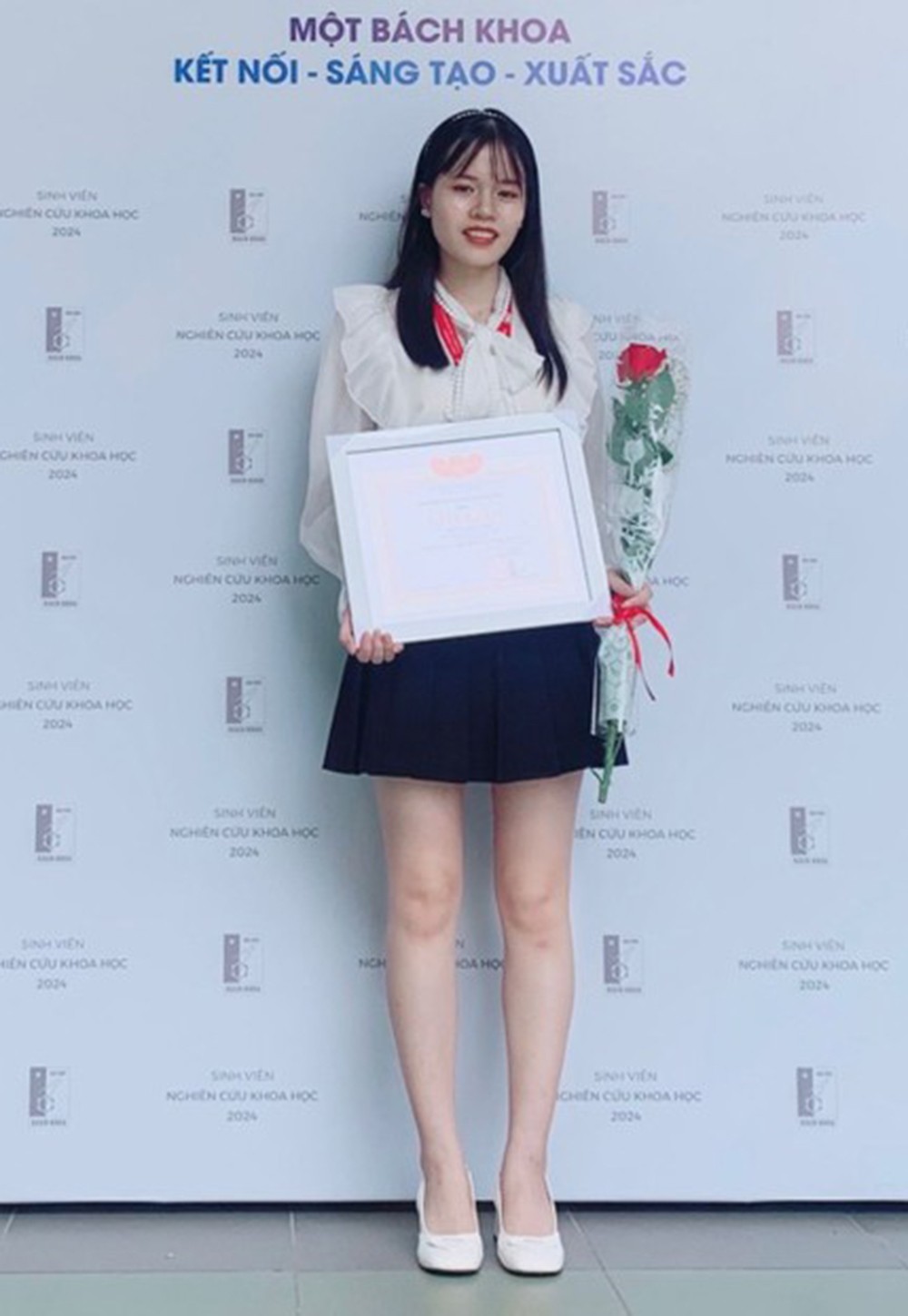 Nữ sinh viên giành HCV Olympic Cơ học toàn quốc ảnh 1