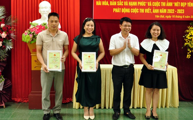 40 tác giả, nhóm tác giả đoạt giải cuộc thi viết “Vì Yên Bái phát triển xanh, hài hòa, bản sắc, hạnh phúc” và thi ảnh "Nét đẹp Yên Bái" ảnh 2 40 tác giả, nhóm tác giả đoạt giải cuộc thi viết “Vì Yên Bái phát triển xanh, hài hòa, bản sắc, hạnh phúc” và thi ảnh "Nét đẹp Yên Bái" ảnh 2