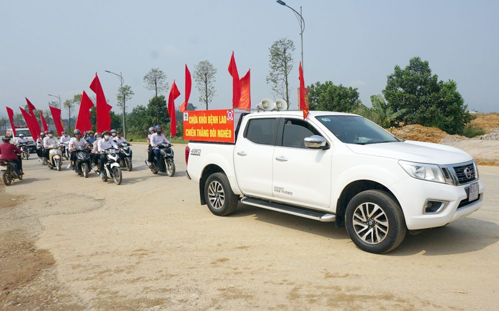 Bệnh viện Phổi tỉnh Yên Bái khám sàng lọc bệnh lao cho trên 200 người dân Đồng Khê ảnh 4 Bệnh viện Phổi tỉnh Yên Bái khám sàng lọc bệnh lao cho trên 200 người dân Đồng Khê ảnh 4