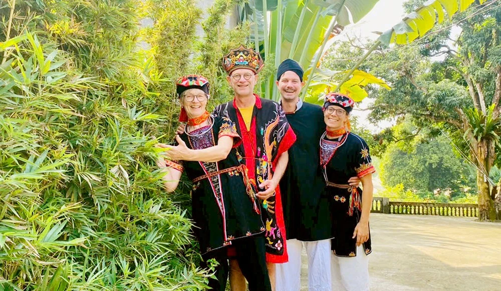 Yên Bái: Nét độc đáo của văn hóa bản địa “hút” du khách nước ngoài ảnh 4