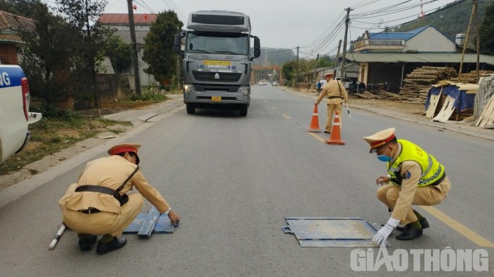 Yên Bái: Xe quá tải vắng bóng hẳn trên các tuyến quốc lộ 2D, quốc lộ 37 ảnh 2 Yên Bái: Xe quá tải vắng bóng hẳn trên các tuyến quốc lộ 2D, quốc lộ 37 ảnh 2