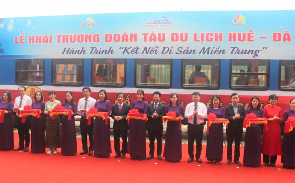 Đoàn tàu “Kết nối di sản miền Trung” chính thức hoạt động phục vụ du khách ảnh 2