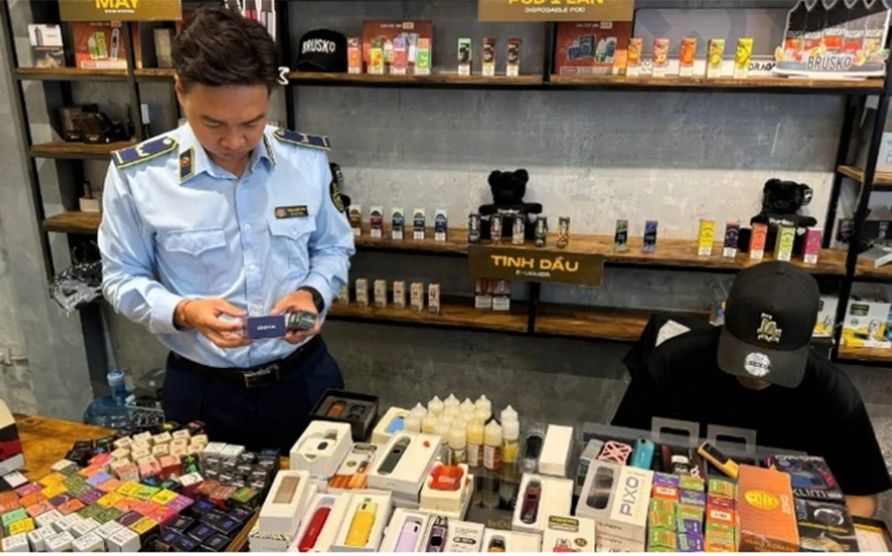 Cần sớm ban hành chế tài xử lý vi phạm liên quan thuốc lá thế hệ mới ảnh 1