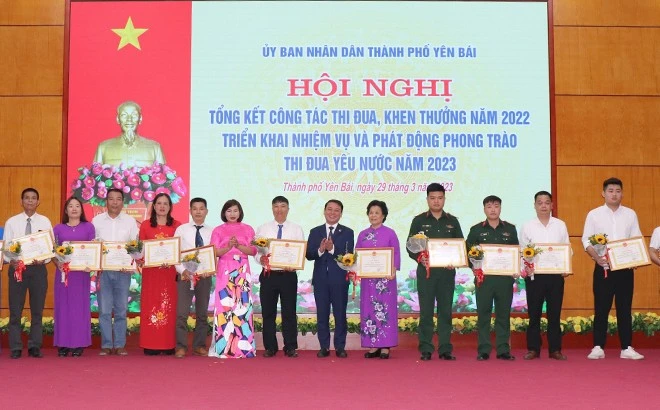 Thành phố Yên Bái tổng kết phong trào thi đua, khen thưởng năm 2022 ảnh 5
