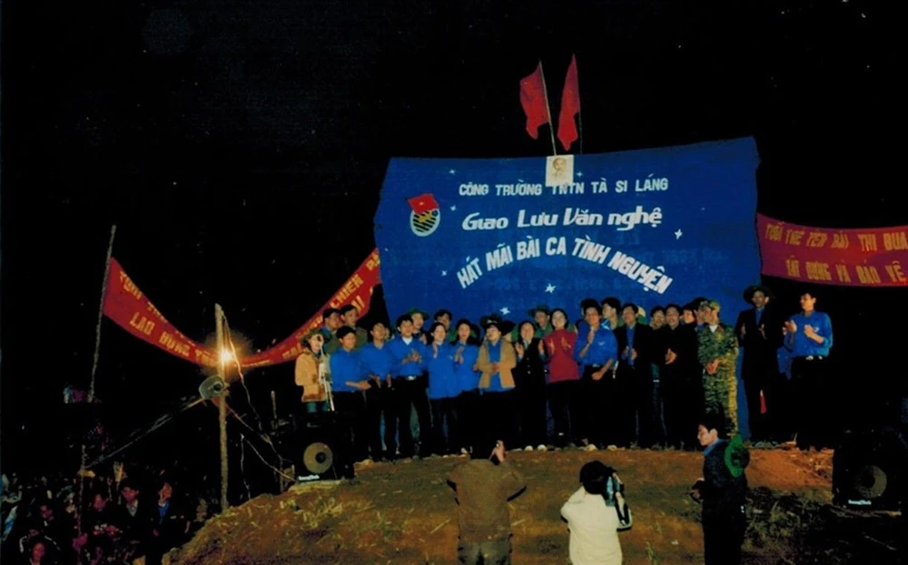 Đường lên Tà Xi Láng - đại công trường tuổi trẻ 20 năm trước ảnh 4