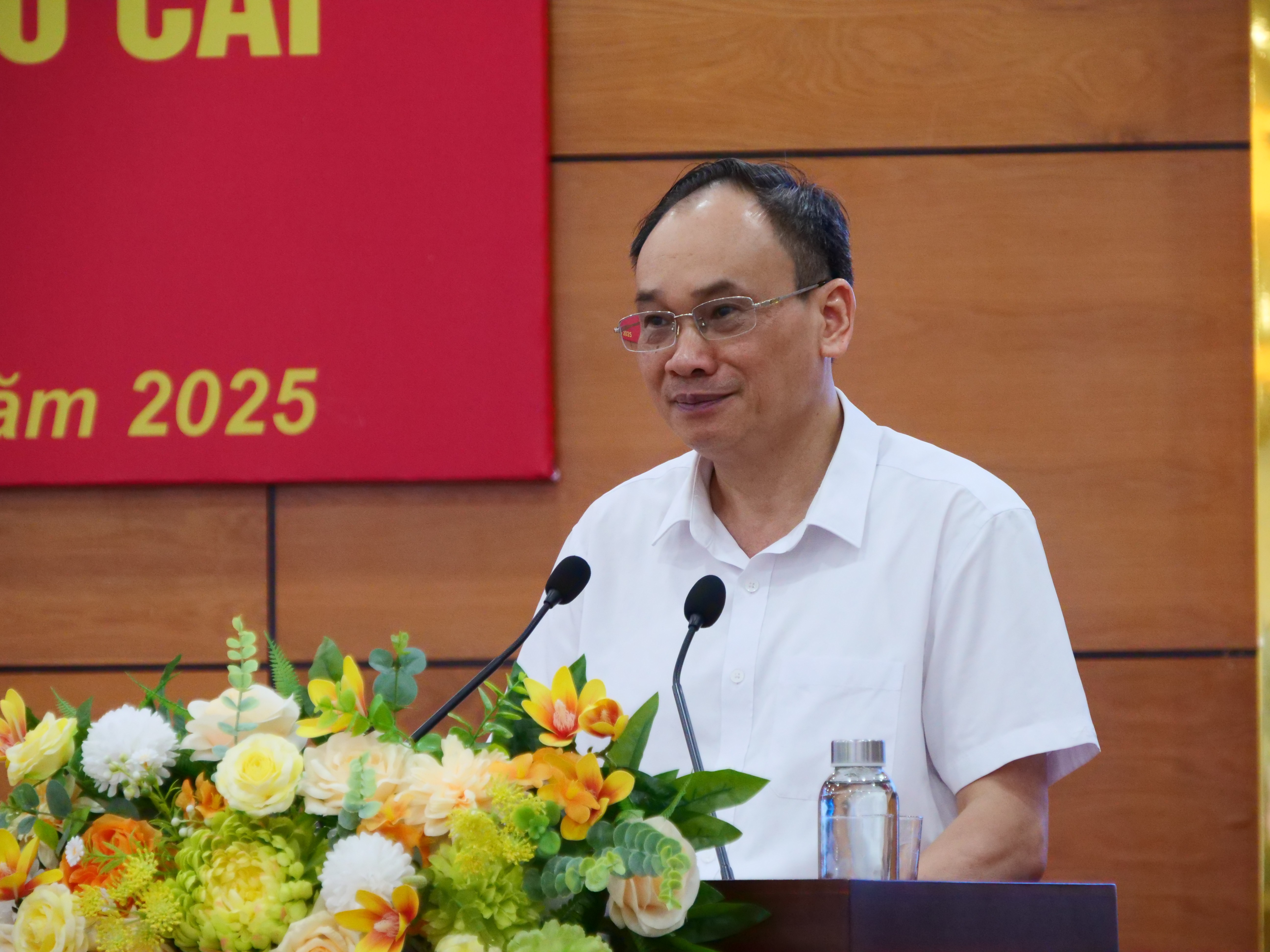 Đồng chí Lý Văn Hải, Chủ tịch Ủy ban MTTQ Việt Nam tỉnh phát biểu chỉ đạo tại hội nghị. p1545152.jpg