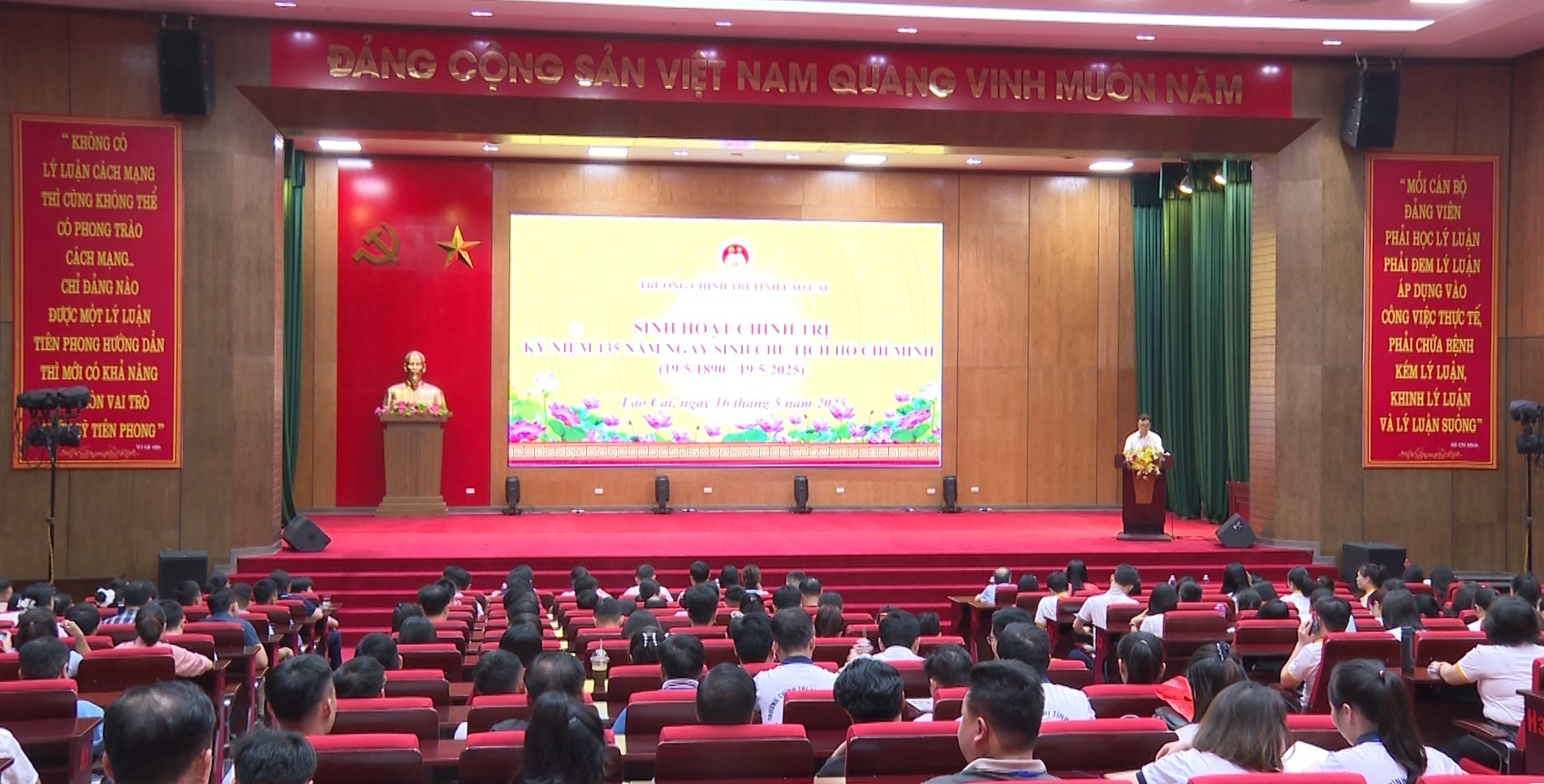 Quang cảnh buổi sinh hoạt. 3.jpg