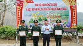 Sôi nổi Ngày hội Biên phòng toàn dân xã A Mú Sung