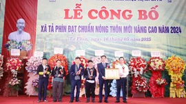 Công bố xã Tả Phìn đạt chuẩn nông thôn mới nâng cao