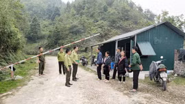 Siết chặt trực chốt, bảo vệ rừng mùa khô