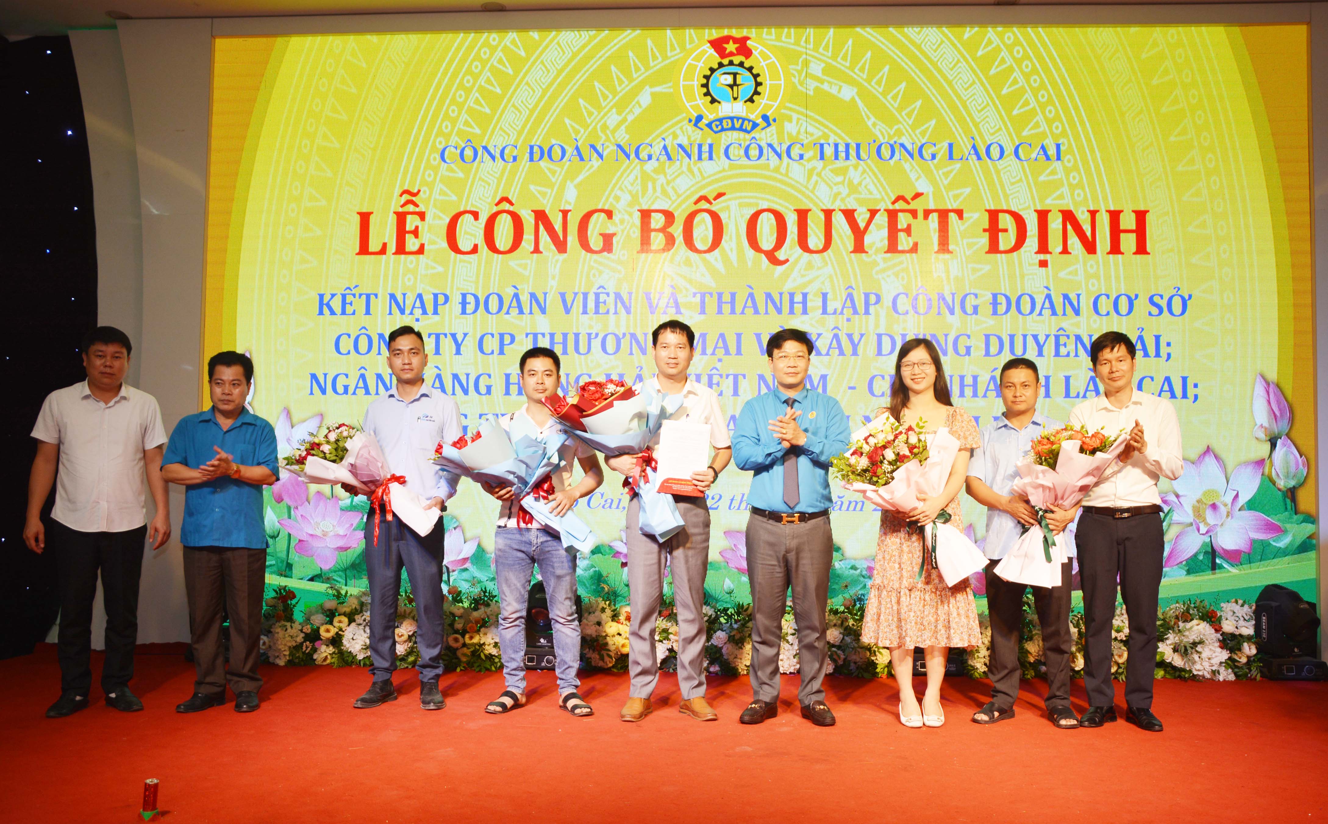 Việc thành lập mới công đoàn cơ sở, phát triển đoàn viên thêm khẳng định được vai trò của tổ chức công đoàn, đồng hành cùng người lao động và sự phát triển của doanh nghiệp. DSC_7826.JPG