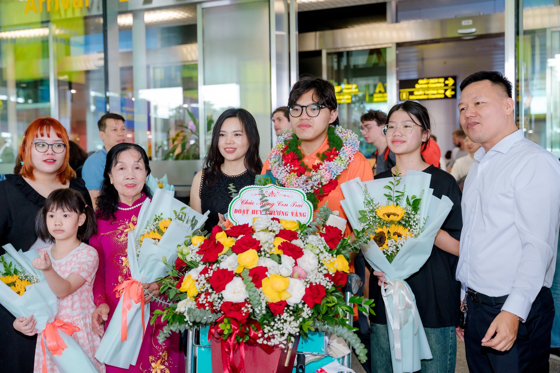 Nguyễn Tiến Lộc trở về trong vòng tay của gia đình. (Ảnh: NVCC) Nguyễn Tiến Lộc trở về trong vòng tay của gia đình. (Ảnh: NVCC)