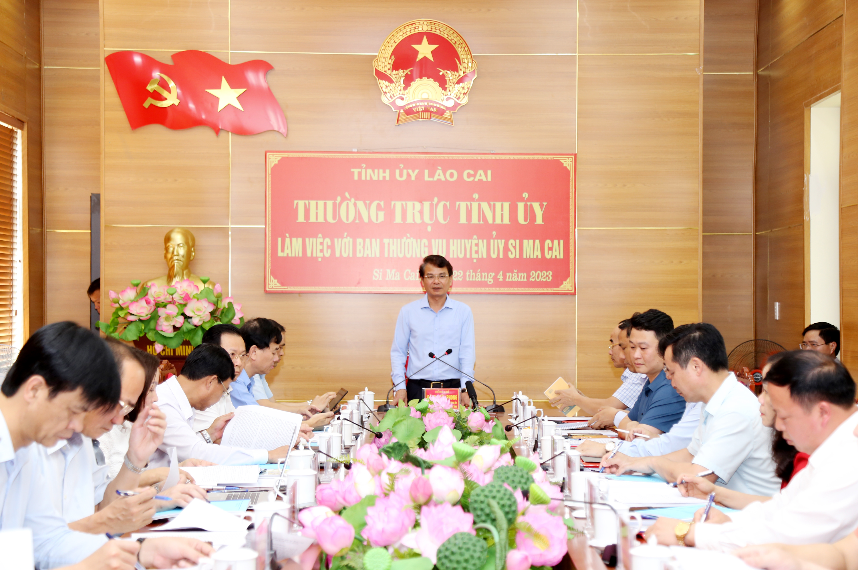 Bí thư Tỉnh ủy Đặng Xuân Phong phát biểu kết luận buổi làm việc. 3112.jpg